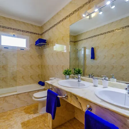 Olivina 2 By Villa Tías